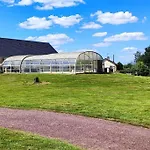 Au Calme, Piscine Couverte Chauffee 365j * Thiberville