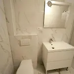 Au Calme, Piscine Couverte Chauffee 365j Thiberville