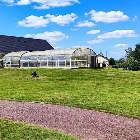 Au Calme, Piscine Couverte Chauffee 365j * Thiberville