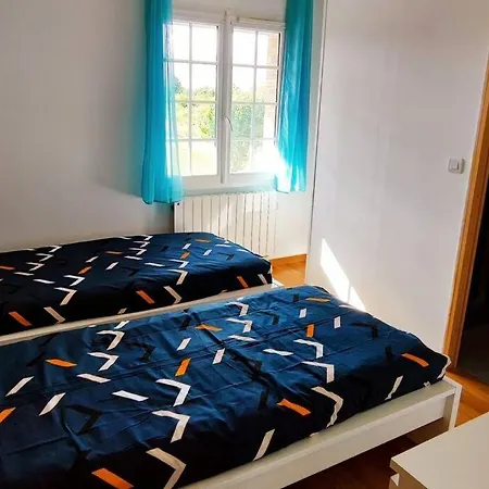 Vakantiehuis Au Calme, Piscine Couverte Chauffee 365j *