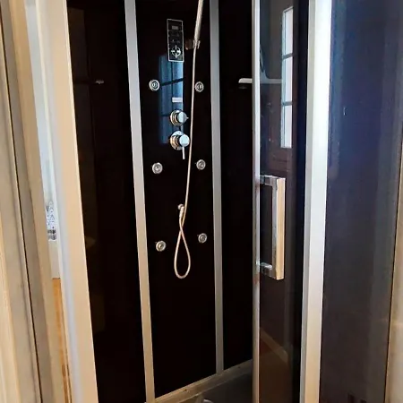 Au Calme, Piscine Couverte Chauffee 365j Thiberville