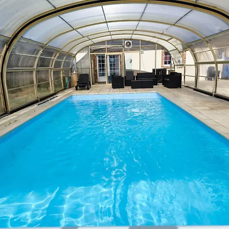 Vakantiehuis Au Calme, Piscine Couverte Chauffee 365j