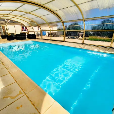 Vakantiehuis Au Calme, Piscine Couverte Chauffee 365j *