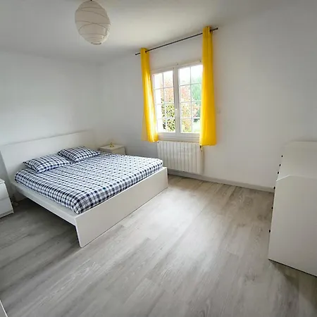 Au Calme, Piscine Couverte Chauffee 365j * Thiberville