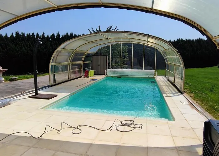 Σπίτι διακοπών Au Calme, Piscine Couverte Chauffee 365j